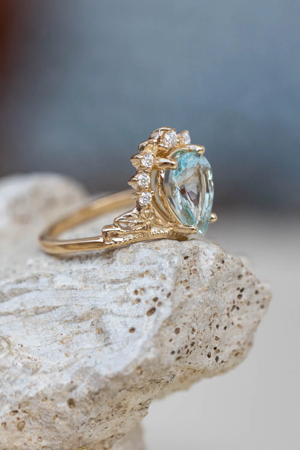 2.8 carat aquamarine bridal ring set, big pear cut engagement rings with diamond crown / Ariadne