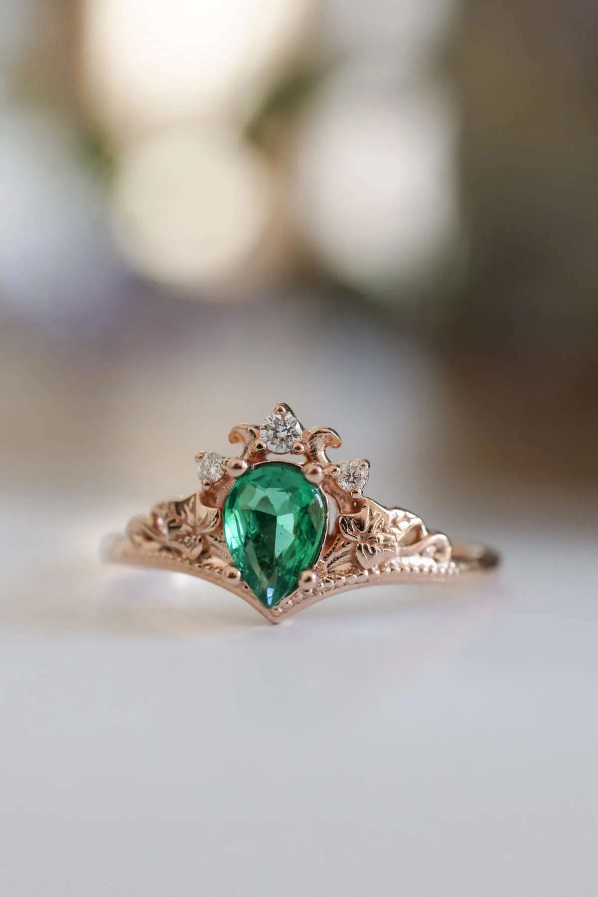 Engagement emerald ring set / Ariadne