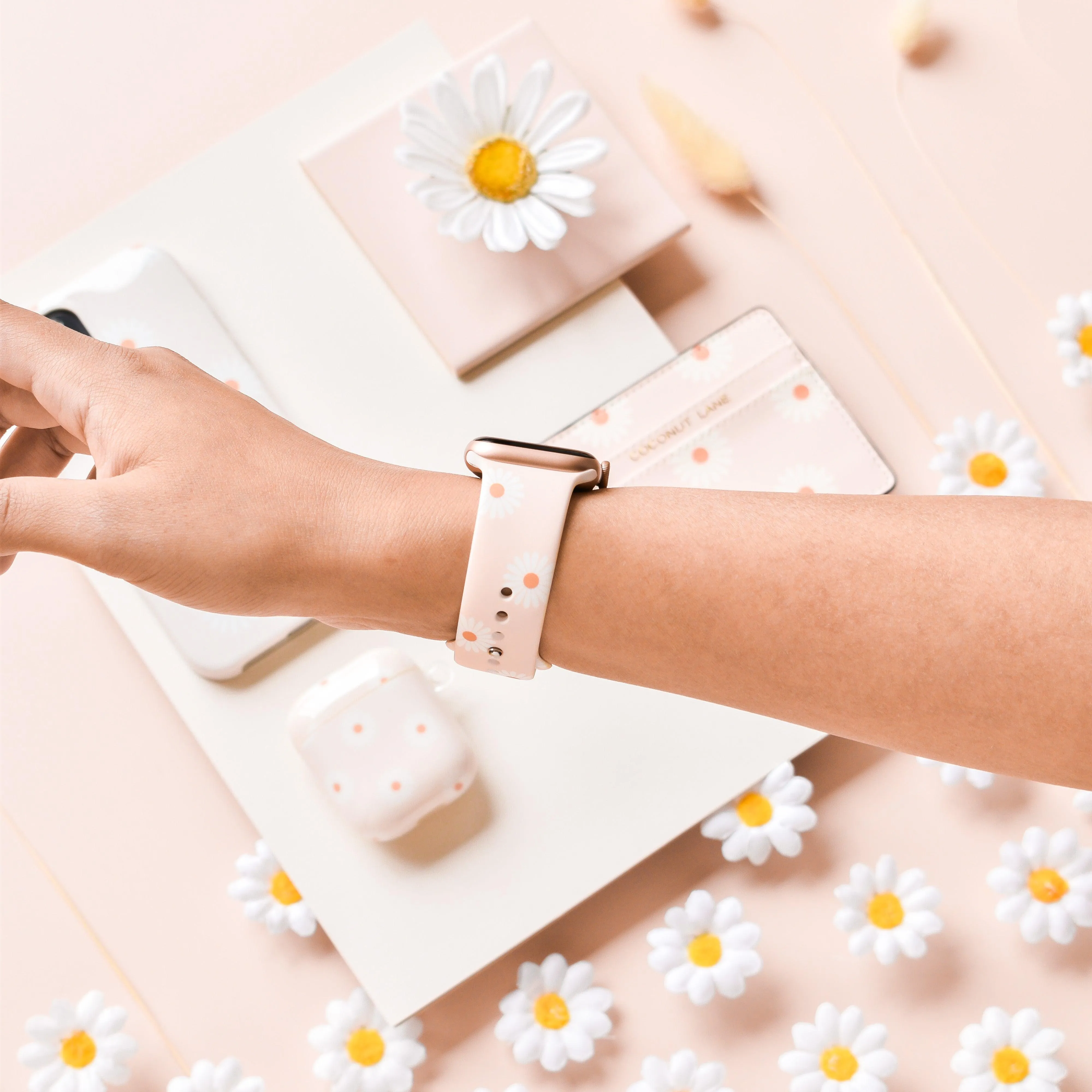 Neutral Daisies Apple Watch Strap