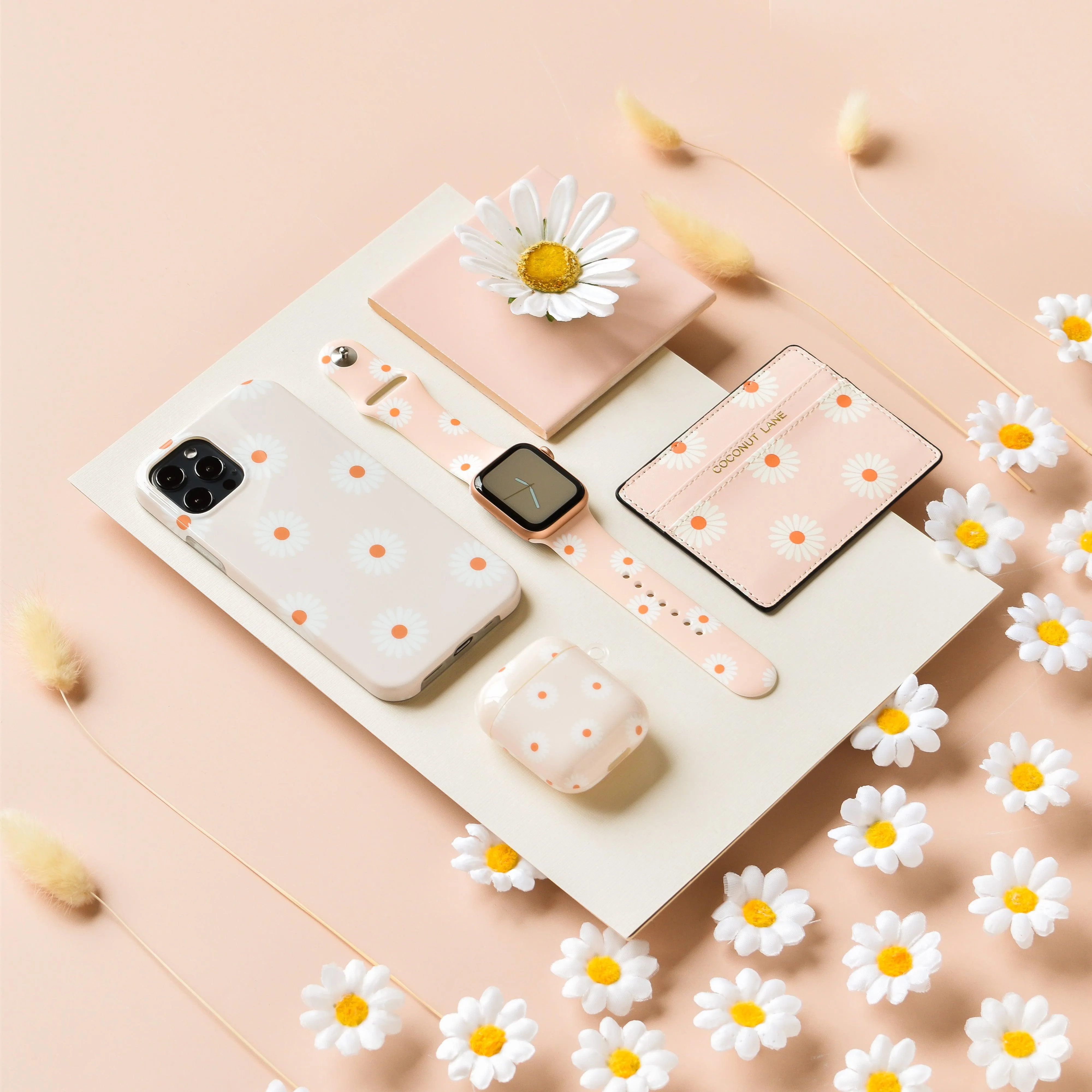 Neutral Daisies Apple Watch Strap