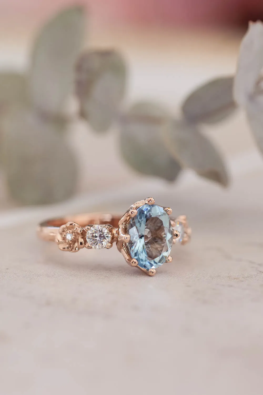 Oval aquamarine engagement ring / Fiorella