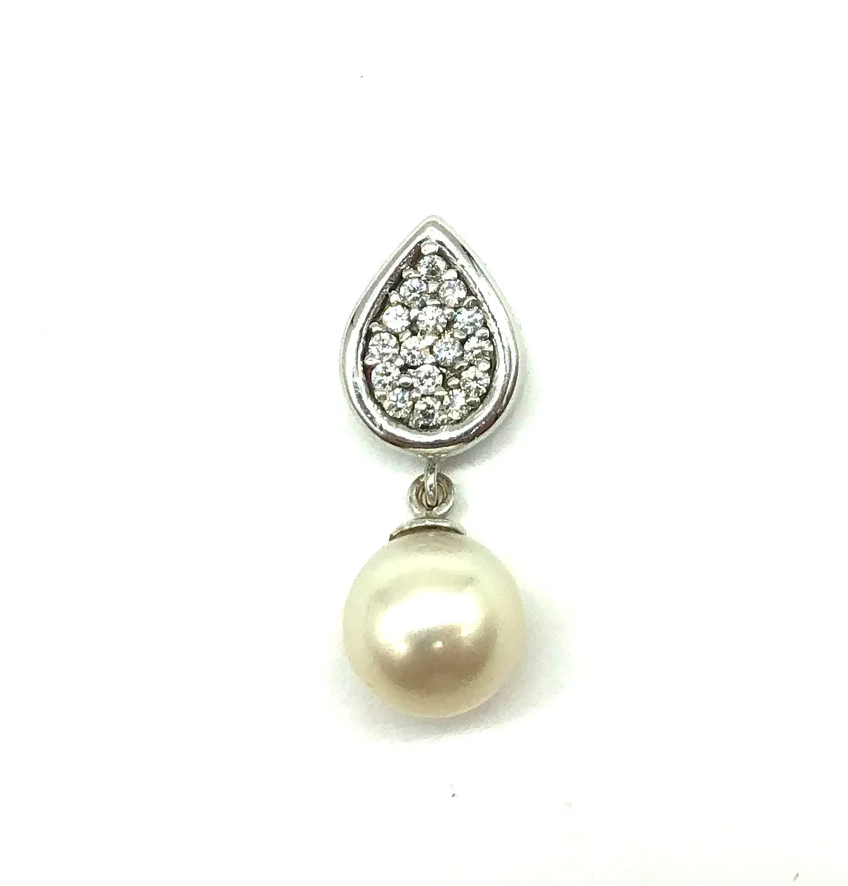 Pearl and Diamond Dangle Pendant