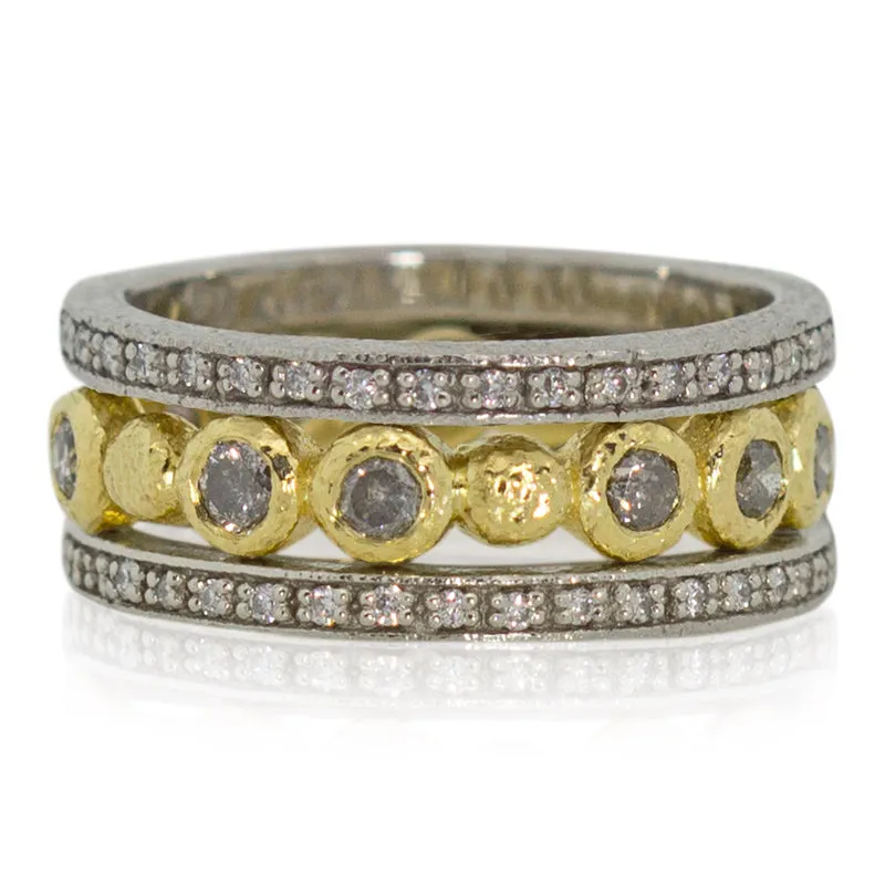 Pebbles Diamond Band in 18k Yellow Gold