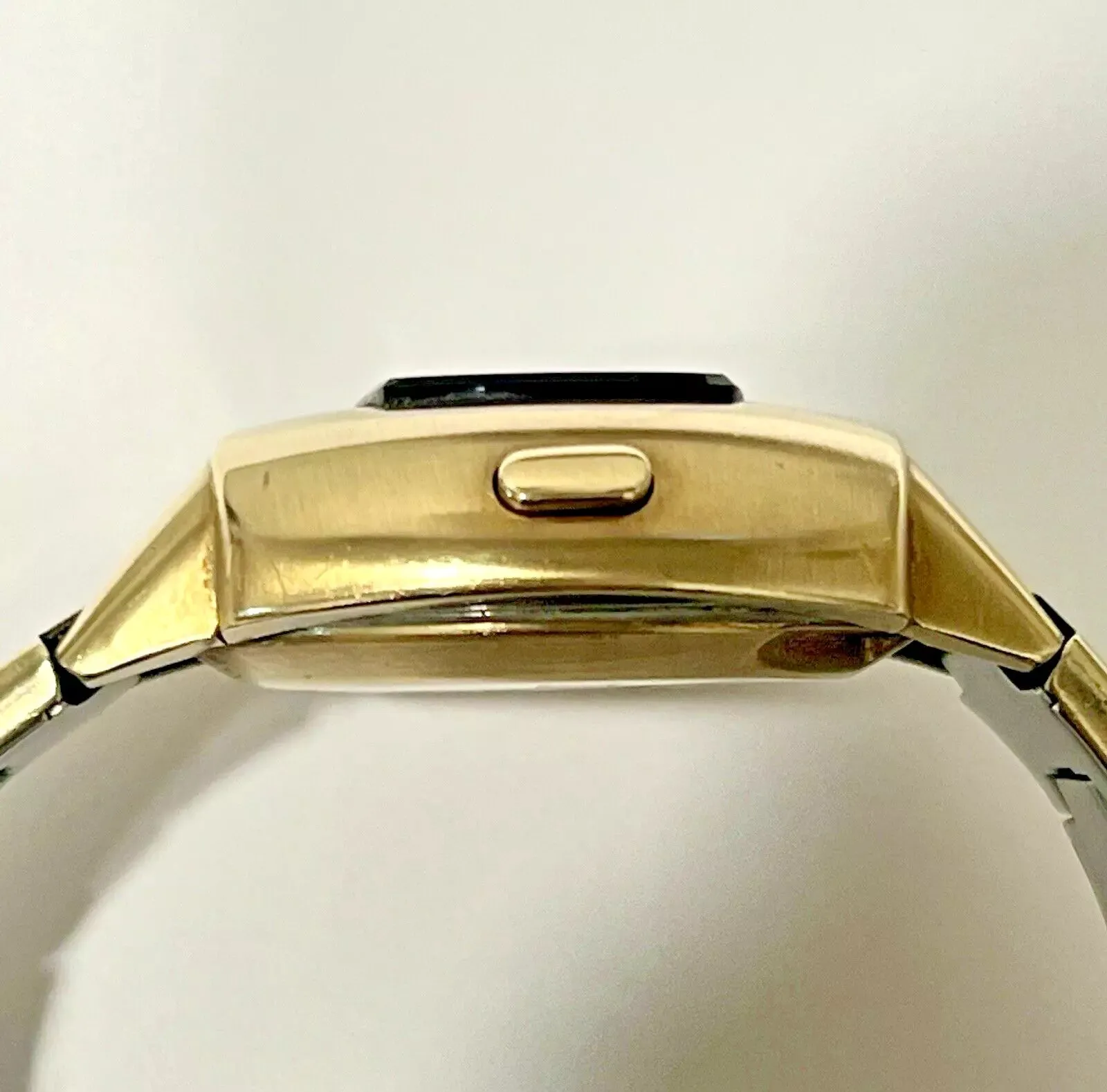 Pulsar Time Computer Date ll Vintage 1974 14k Gold Filled Mens Watch....38mm