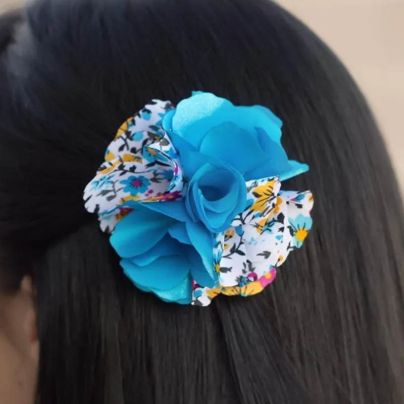 Road to Bali Blue Hair Clip