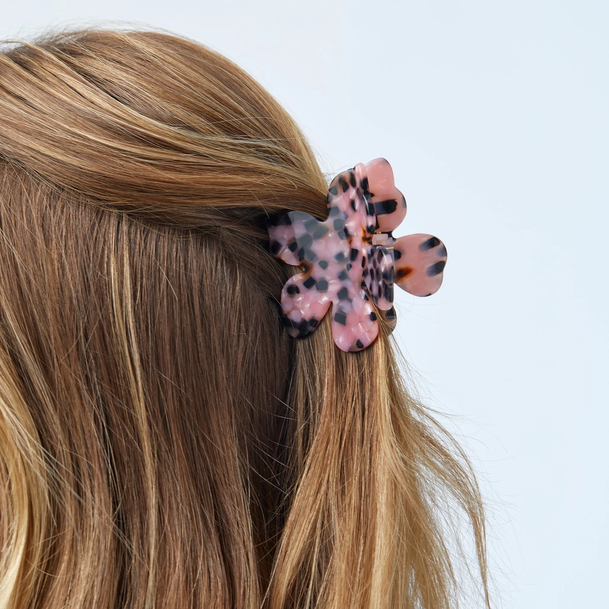 SPOTTED BLUSH LILY CLAW CLIP