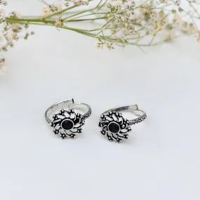 Teejh Dhrishya Black Stone Silver Oxidised Toe Rings