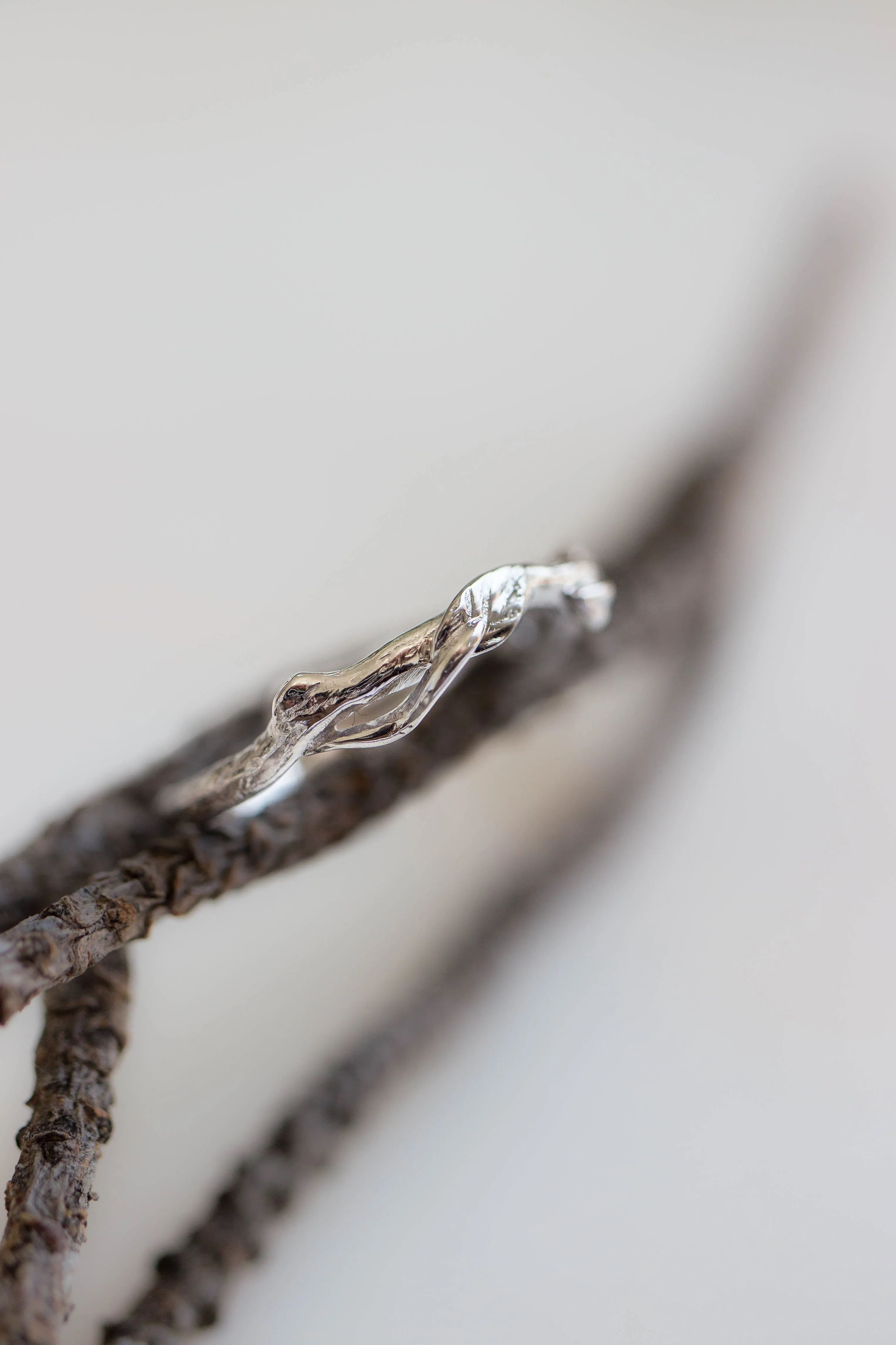 Wedding ring set with trillion sapphire / Clematis